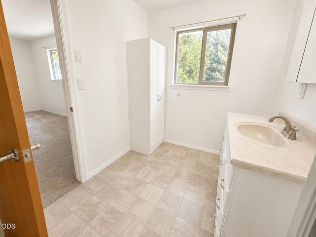 52859 Day Road, La Pine, OR 97739