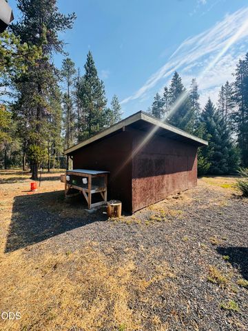 52859 Day Road, La Pine, OR 97739