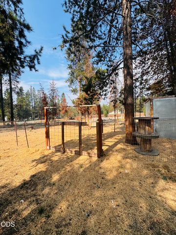 52859 Day Road, La Pine, OR 97739