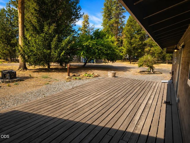 52859 Day Road, La Pine, OR 97739