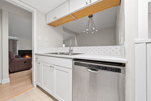 12824 Midway Road 2136, Dallas, TX 75244