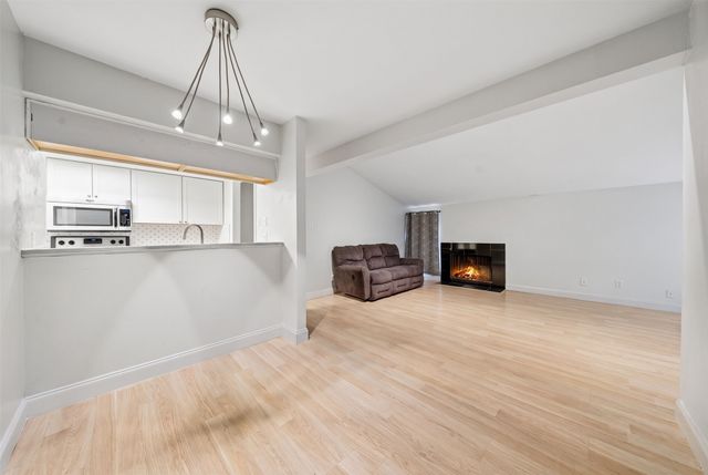 12824 Midway Road 2136, Dallas, TX 75244