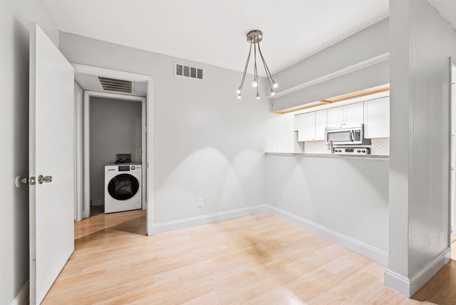 12824 Midway Road 2136, Dallas, TX 75244