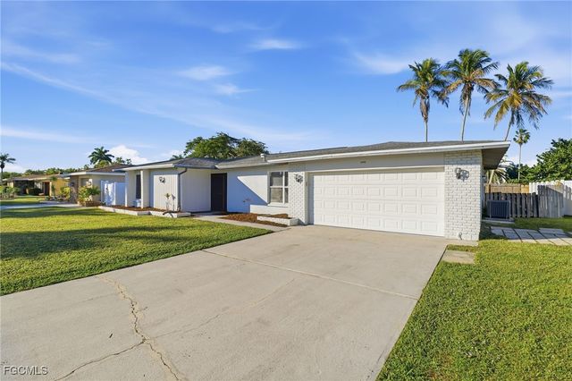 1495 Charmont PL, Fort Myers, FL 33919