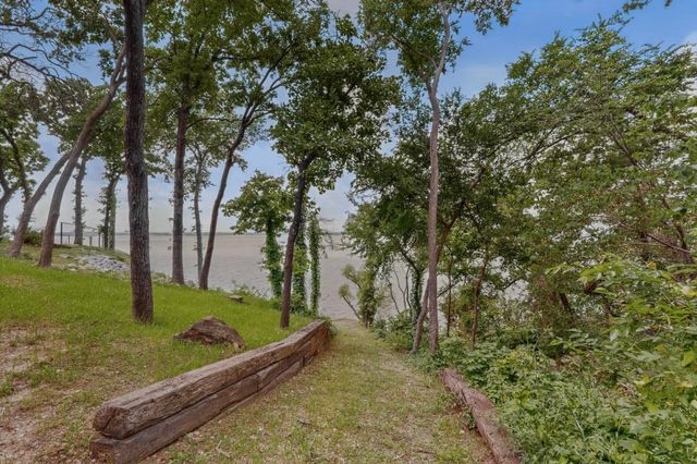 1180 Emerald Sound Boulevard, Oak Point, TX 75068