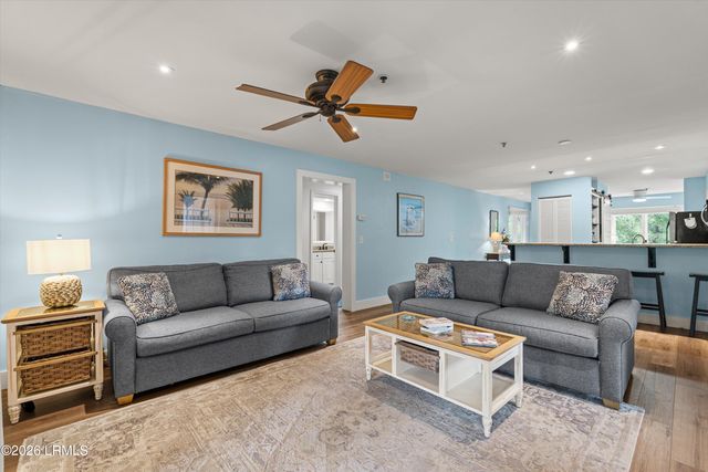50 Yacht Cove Dr Apt 220, Hilton Head Island, SC 29928