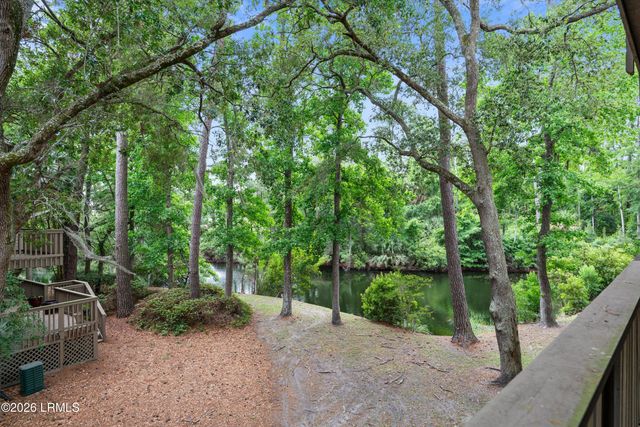 50 Yacht Cove Dr Apt 220, Hilton Head Island, SC 29928