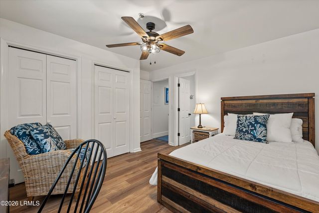 50 Yacht Cove Dr Apt 220, Hilton Head Island, SC 29928
