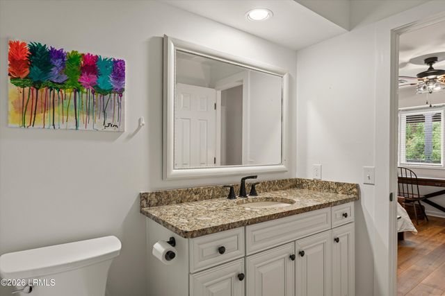50 Yacht Cove Dr Apt 220, Hilton Head Island, SC 29928