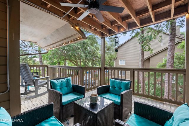 50 Yacht Cove Dr Apt 220, Hilton Head Island, SC 29928