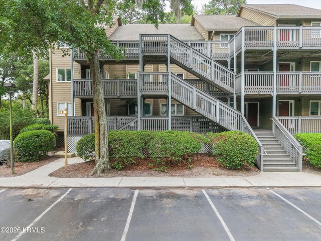 50 Yacht Cove Dr Apt 220, Hilton Head Island, SC 29928