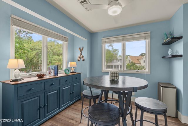 50 Yacht Cove Dr Apt 220, Hilton Head Island, SC 29928
