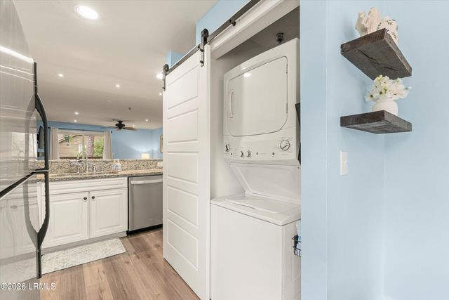 50 Yacht Cove Dr Apt 220, Hilton Head Island, SC 29928