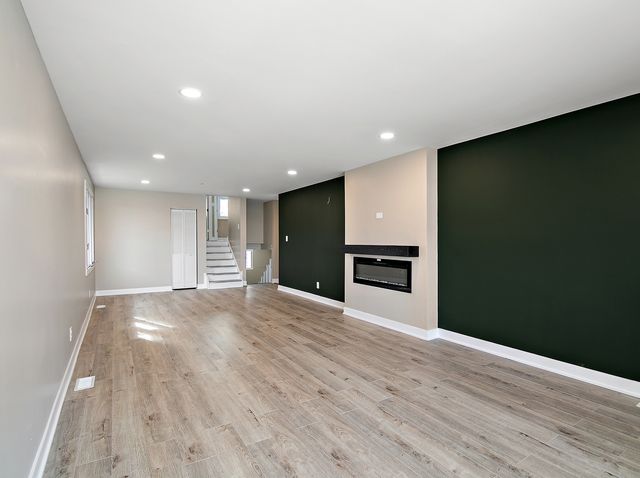 759 Mcarthur Court, Dolton, IL 60419