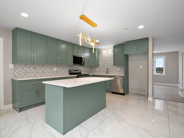 759 Mcarthur Court, Dolton, IL 60419