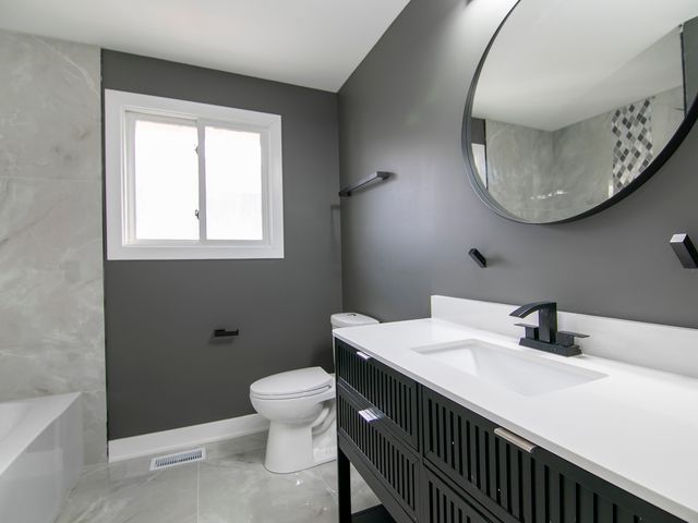 759 Mcarthur Court, Dolton, IL 60419