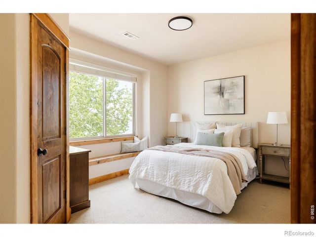 4725 Valley Oak Drive, Loveland, CO 80538