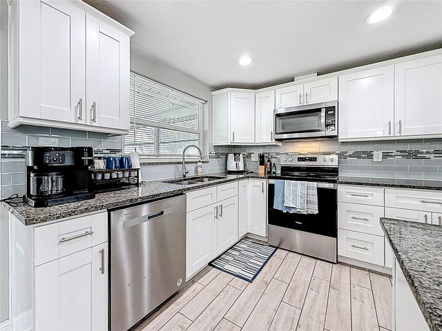 2449 66TH AVENUE S, St Petersburg, FL 33712