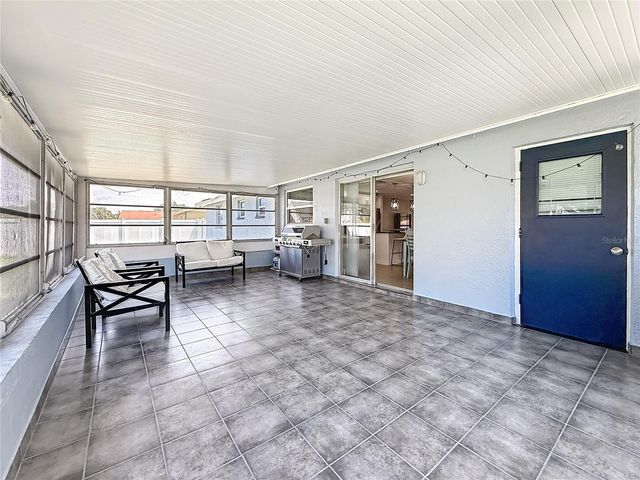 2449 66TH AVENUE S, St Petersburg, FL 33712