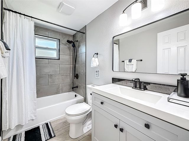 2449 66TH AVENUE S, St Petersburg, FL 33712