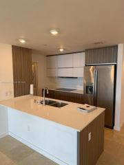 600 NE 27th St 902, Miami, FL 33137