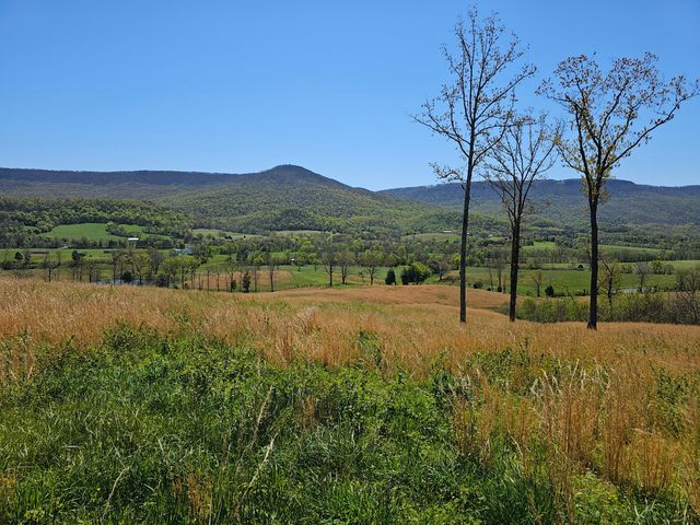 495 Lower East Valley Road, Dunlap, TN 37327