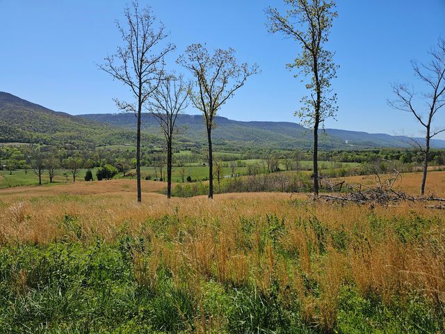 495 Lower East Valley Road, Dunlap, TN 37327