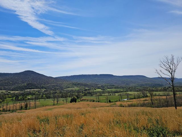 495 Lower East Valley Road, Dunlap, TN 37327