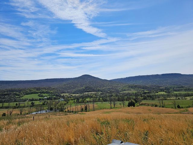 495 Lower East Valley Road, Dunlap, TN 37327