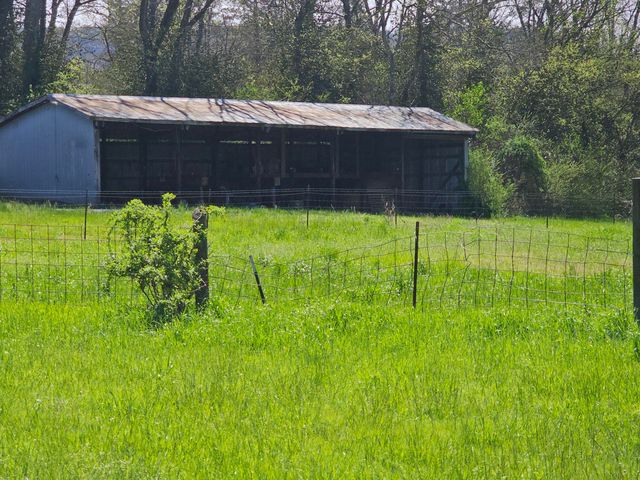 495 Lower East Valley Road, Dunlap, TN 37327