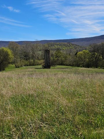 495 Lower East Valley Road, Dunlap, TN 37327