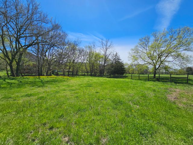 495 Lower East Valley Road, Dunlap, TN 37327