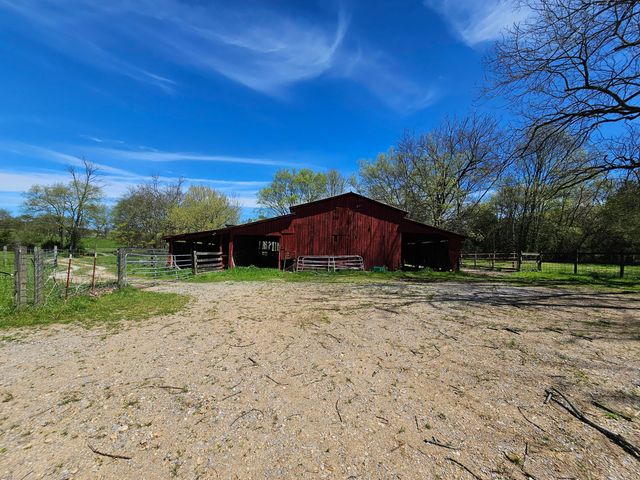 495 Lower East Valley Road, Dunlap, TN 37327