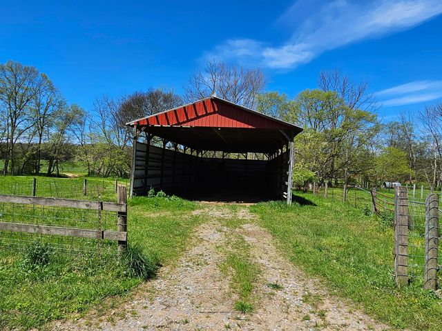 495 Lower East Valley Road, Dunlap, TN 37327