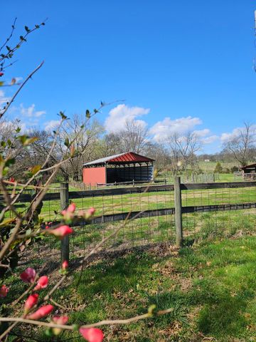 495 Lower East Valley Road, Dunlap, TN 37327