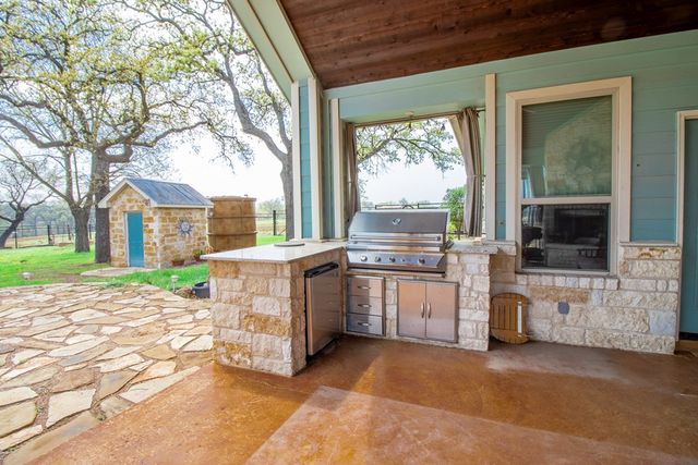 6515 Hwy 27, Center Point, TX 78010