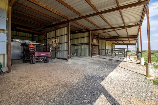 6515 Hwy 27, Center Point, TX 78010
