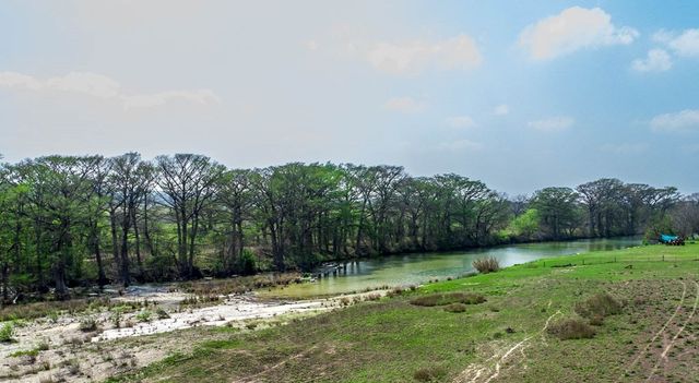 6515 Hwy 27, Center Point, TX 78010