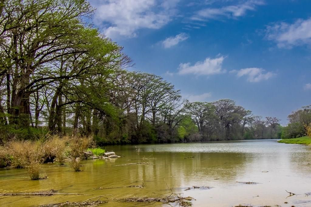 6515 Hwy 27, Center Point, TX 78010