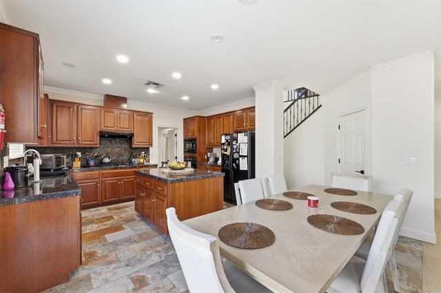 3417 Hillglen Ave, Modesto, CA 95355