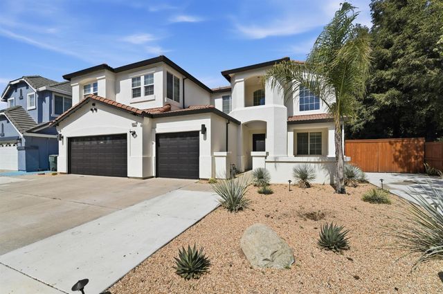 3417 Hillglen Ave, Modesto, CA 95355