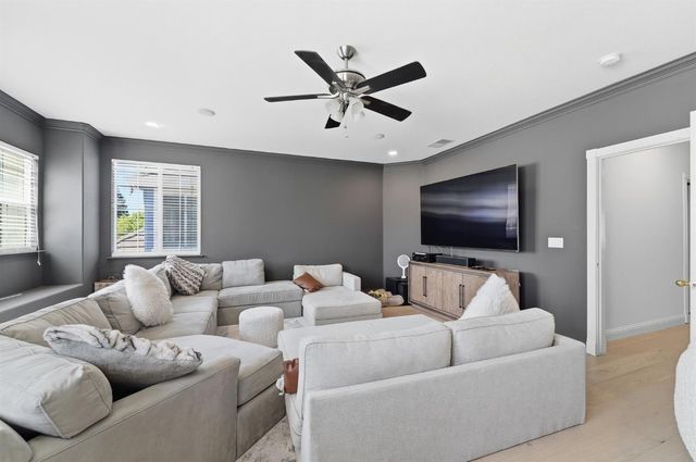 3417 Hillglen Ave, Modesto, CA 95355