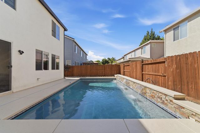 3417 Hillglen Ave, Modesto, CA 95355