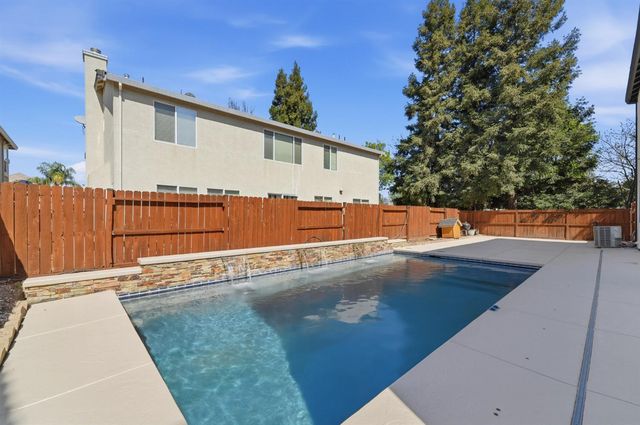 3417 Hillglen Ave, Modesto, CA 95355