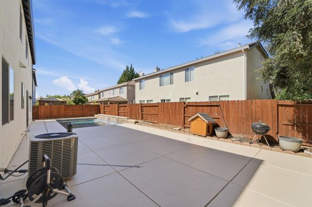 3417 Hillglen Ave, Modesto, CA 95355