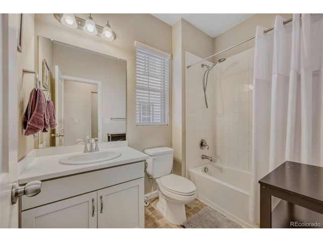 27881 E 7th Ave, Aurora, CO 80018