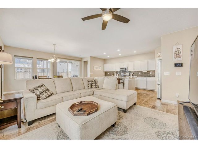 27881 E 7th Ave, Aurora, CO 80018