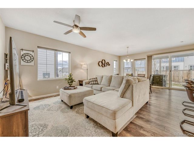 27881 E 7th Ave, Aurora, CO 80018