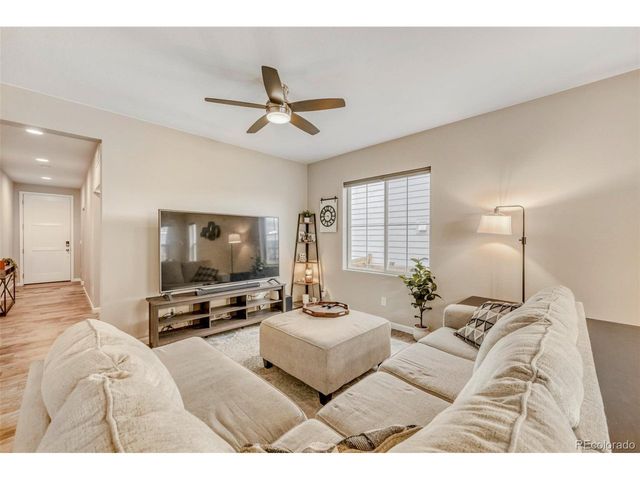 27881 E 7th Ave, Aurora, CO 80018