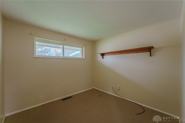 5910 Shady Oak Street, Dayton, OH 45424